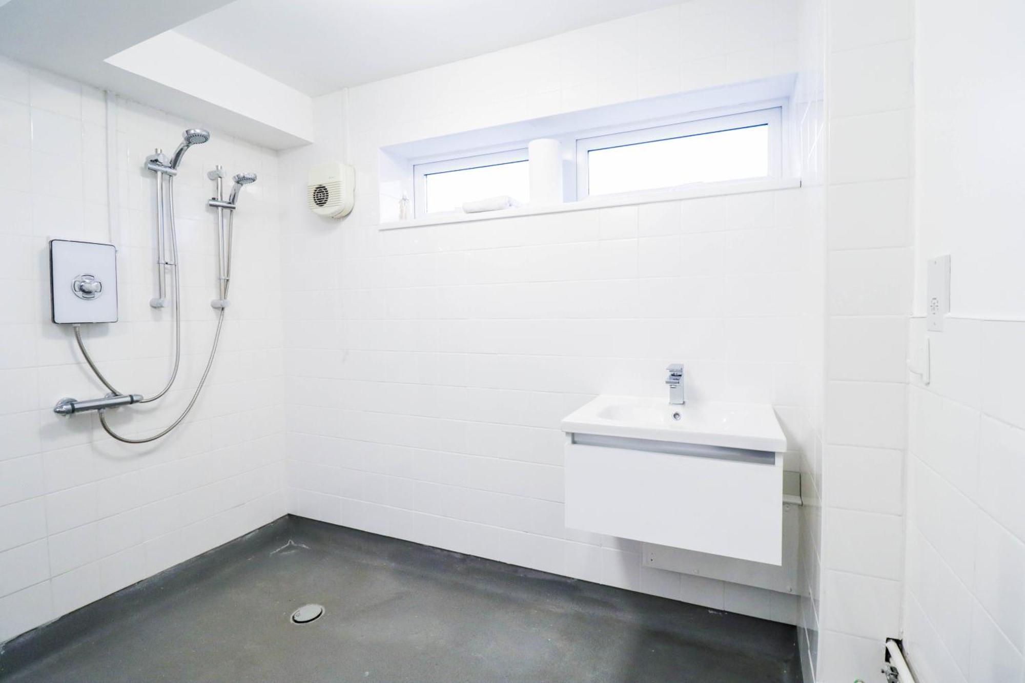 Bright And Spacious Contractor House L Parking! بورهاموود المظهر الخارجي الصورة